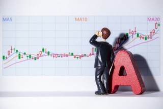 股票成交额的定义是什么？这个定义对股票交易有何影响？