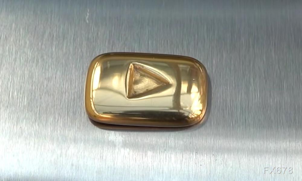 黄金因贸易紧张担忧推动避险需求而涨至创纪录水平  第1张