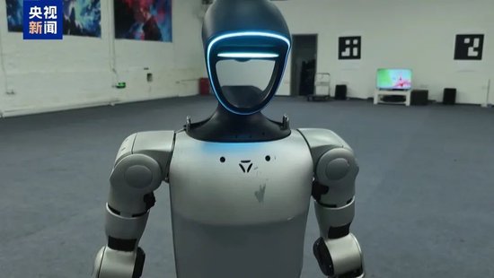 人形机器人半马奖项发布!宇树科技回应G1摔倒:未参赛,最近事多!夺冠机器人背后股东涉这些上市公司 第10张 人形机器人半马奖项发布!宇树科技回应G1摔倒:未参赛,最近事多!夺冠机器人背后股东涉这些上市公司 第10张