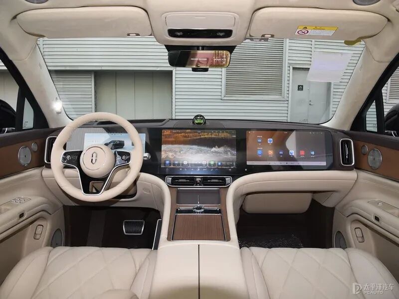 问界销冠天团再放大招！1.5万补贴延期，2026前下单都划算？  第4张