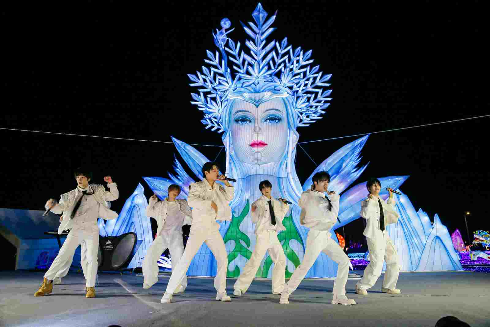 沸点狂欢,共赴璀璨!太仓阿尔卑斯国际度假区绽耀冰雪燃灯跨年夜 第2张 沸点狂欢,共赴璀璨!太仓阿尔卑斯国际度假区绽耀冰雪燃灯跨年夜 第2张