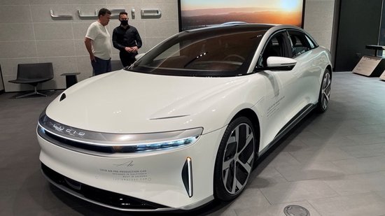 Lucid集团2025年电动汽车交付量增长55% 达成下调后业绩指引  第1张