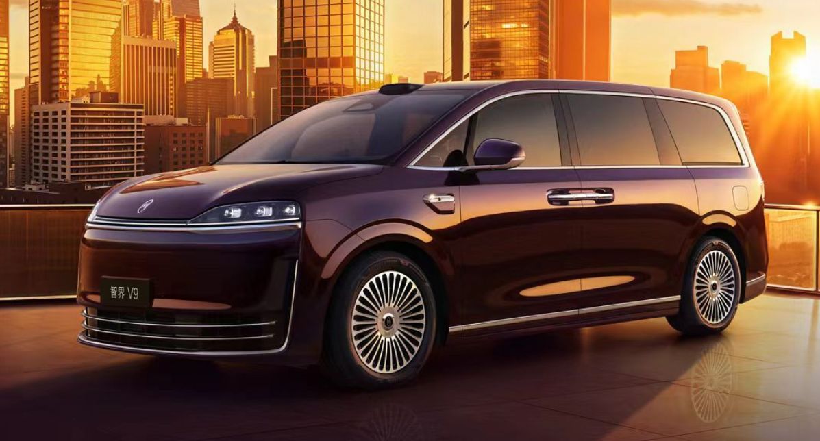官宣!赵长江加盟智界汽车,放言鸿蒙智行首款MPV“三年内无对手”,V9要冲击50万元级高端市场 第2张 官宣!赵长江加盟智界汽车,放言鸿蒙智行首款MPV“三年内无对手”,V9要冲击50万元级高端市场 第2张