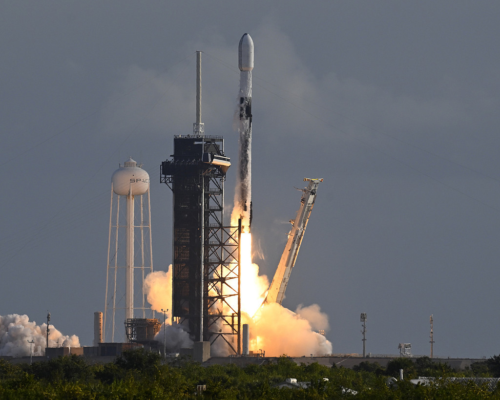 “星链”成地缘冲突工具,订阅规模4年半激增114倍!起底马斯克SpaceX“吸金”逻辑 第1张 “星链”成地缘冲突工具,订阅规模4年半激增114倍!起底马斯克SpaceX“吸金”逻辑 第1张