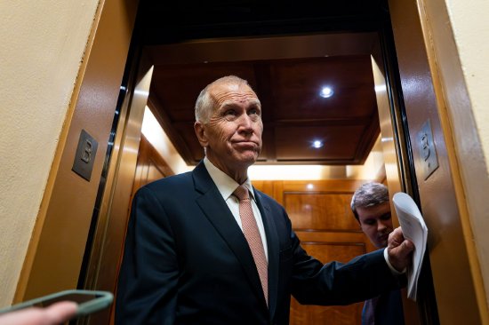 沃什怕是要一年后才能推动美联储降息 除非特朗普放过鲍威尔  第1张