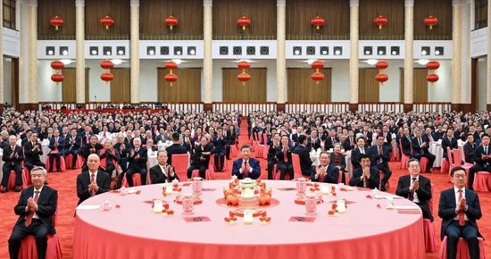 春节团拜会上的一个特别细节 第2张 春节团拜会上的一个特别细节 第2张