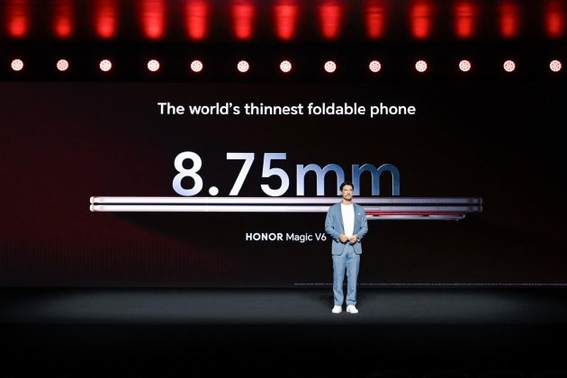 荣耀MWC火力全开:机器人手机颠覆形态,联手阿莱ARRI重写移动影像规则 第8张 荣耀MWC火力全开:机器人手机颠覆形态,联手阿莱ARRI重写移动影像规则 第8张