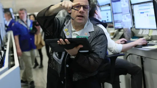 午盘:美股涨跌不一 纳指下跌约0.7% 第1张 午盘:美股涨跌不一 纳指下跌约0.7% 第1张