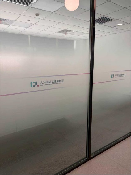 梅向荣如何把盈科从“宇宙大所”变成“吸金黑洞”? 第5张 梅向荣如何把盈科从“宇宙大所”变成“吸金黑洞”? 第5张