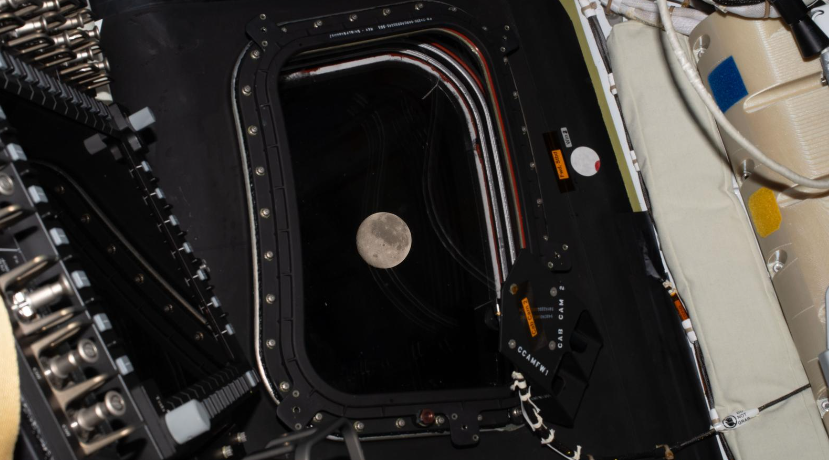 美“阿耳忒弥斯2号”载人绕月任务打破人类距离地球最远飞行纪录  第1张