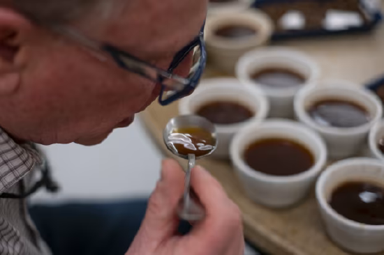 华尔街有一支精英咖啡品鉴团队，却苦于招不到新人  第3张